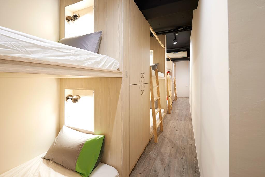 Ease Single Inn Taichung Exteriör bild