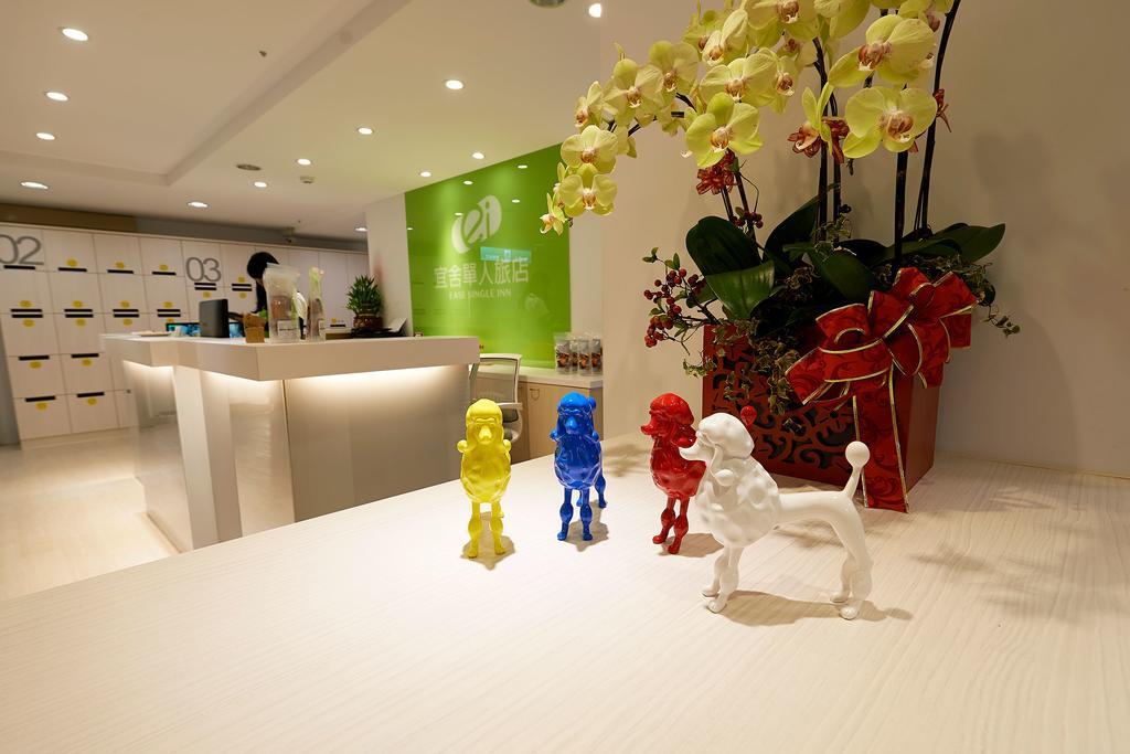 Ease Single Inn Taichung Exteriör bild