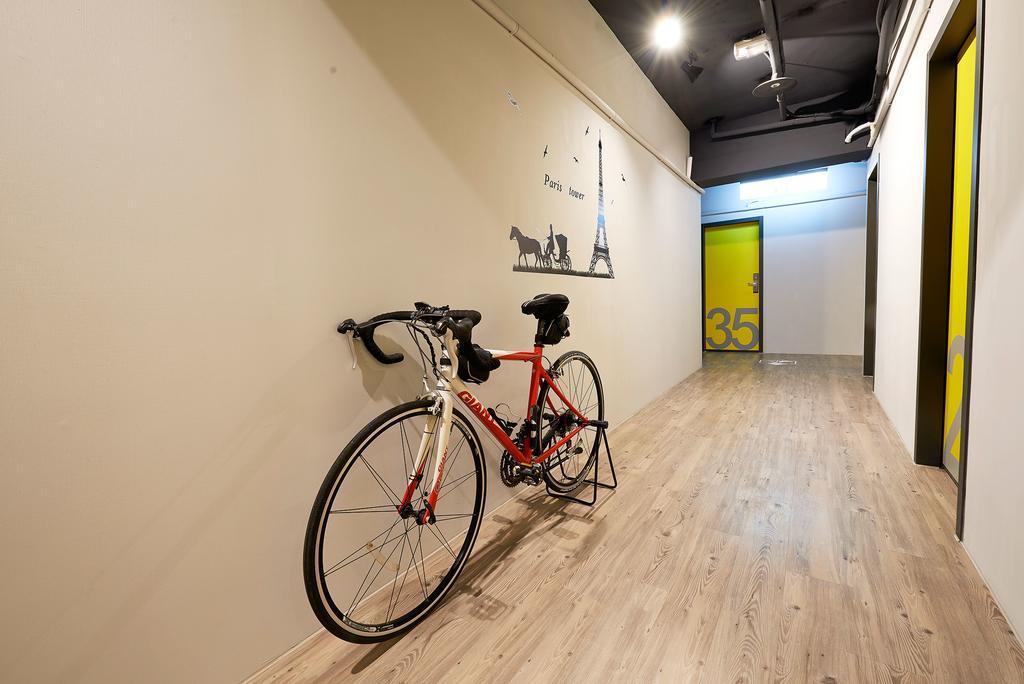 Ease Single Inn Taichung Exteriör bild